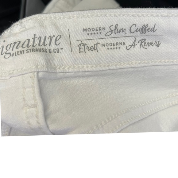 Levi’s Signature Capri Jean - Picture 3 of 4